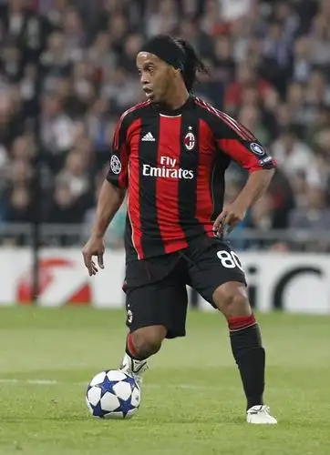 场表现同样 场表现同样