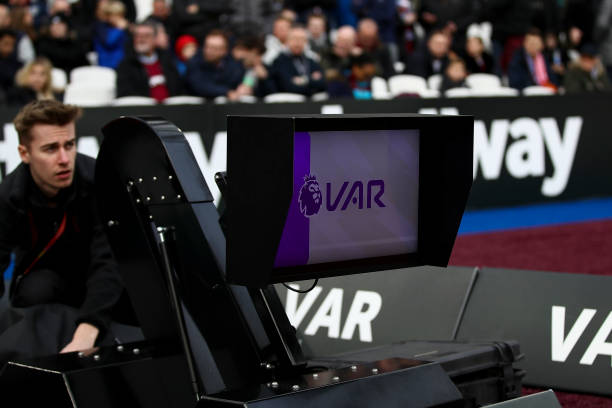 地提高了球 地提高了球